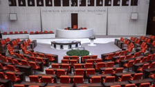 Meclis bugün açılıyor: CHP'den boykot kararı