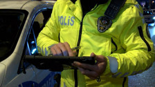 Polisin 'dur' ihtarına uymayan sürücüye 245 bin lira ceza