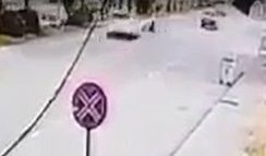 Yolun karşısına geçerken otomobil çarptı! 8 aylık hamile öğretmen hayatını kaybetti - Resim: 1