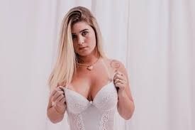 Şimdilerde hakemliği eğitimi alan OnlyFans yıldızı Debora Peixoto'ya ilginç teklif! "Kirli iç çamaşırları..." - Resim: 4