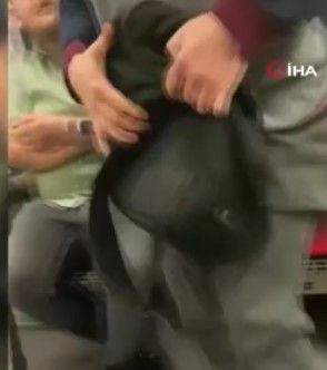 Başakşehir'de metroda iğrenç taciz! Yaşlı adam kıza karşı mastürbasyon yaptı📹 - Resim: 8