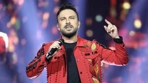Yeni yıla Kıbrıs'ta lüks bir otelin sahnesinde girecek olan Tarkan 2023'e sayılı dakikalar kala sahneyi terk etti - Resim: 1