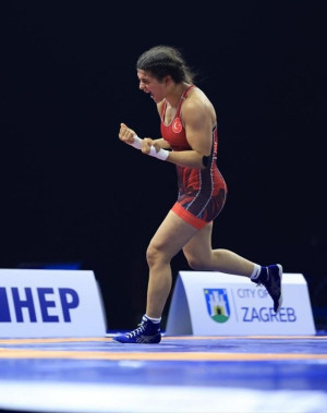 Nesrin Baş, Dünya Güreş Şampiyonası’nda finale çıktı