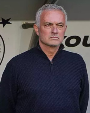 Jose Mourinho’dan Ali Koç’a sert yanıt: Farklı bir davranış biçimi var