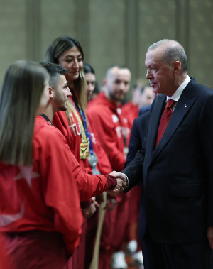 Cumhurbaşkanı Erdoğan, sporcuları kabul etti