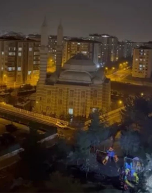 Diyarbakır’da skandal görüntü: Cami hoparlöründen müzik çaldı