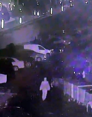 İstanbul'da ısınmak için ateş yakan şahıs 5 aracı küle çevirdi