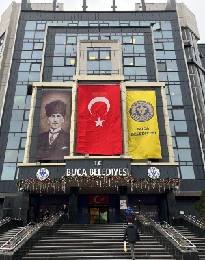 Buca Belediyesi'ne yönelik rüşvet operasyonunda 7 tutuklama