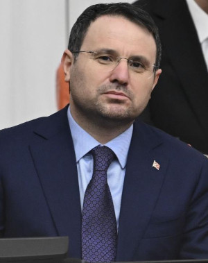 Ticaret mahkemelerine yeni düzenleme! Bakan Gürlek’ten açıklama