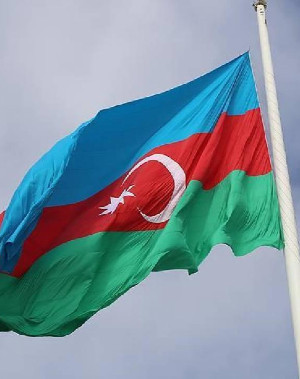 Azerbaycan, İran'daki diplomatlarını geri çekti