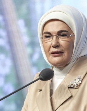 Emine Erdoğan: 18 Mart bir milletin yeniden ayağa kalktığı gündür