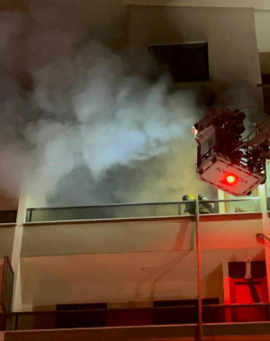 Bursa'da 5 katlı binada çıkan yangın söndürüldü