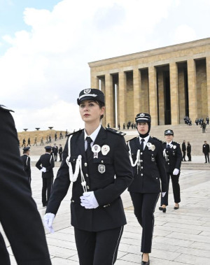 Emniyet teşkilatından Anıtkabir'e "181. yıl" ziyareti