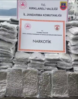 İçişleri Bakanlığı duyurdu: "İstanbul açıklarında 200 kilogram skunk ele geçirildi"