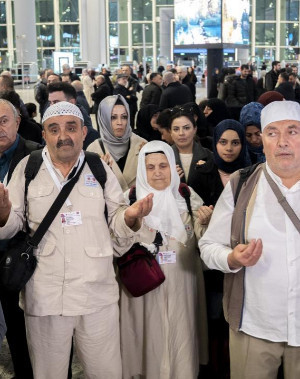 İstanbul’dan ilk hac kafilesi yola çıktı