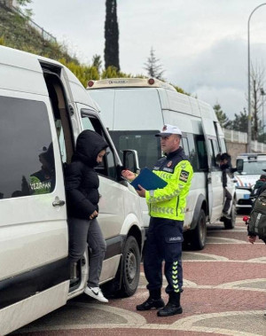 'Okul Taşıtı' yazmayan servis aracına 2 bin 719 TL ceza