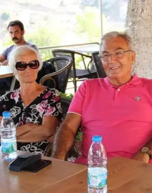 Deniz Baykal'ın eşi Olcay Baykal hayatını kaybetti