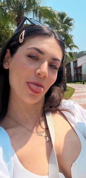Fulya Zenginer taşınacağı cam tavanlı lüks evini paylaştı! Fiyatı dudak uçuklattı - Resim: 8