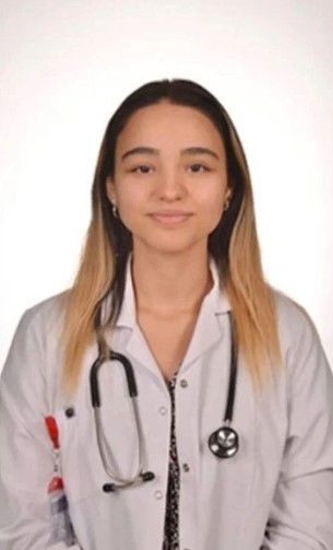 Türkiye günlerce bu skandalı konuştu! 'Çapa'nın gururu' sahte doktor Ayşe Özkiraz davasında yeni gelişme! - Resim: 8