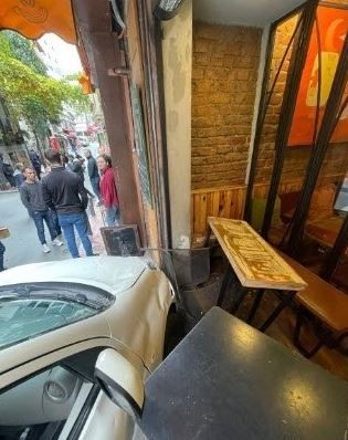 Ünlü oyuncu Ayten Soykök Taksim'de dehşeti yaşatmıştı! Gözaltına alındı - Resim: 4