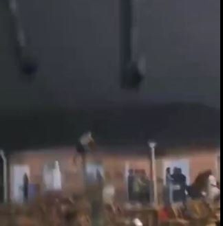 Çin'deki fırtına insanları havaya uçurdu! Korku dolu anlar - Resim: 3