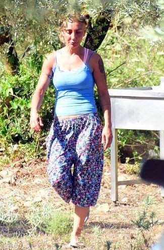 Özlem Tekin çiftliğe zincir vurup sırra kadem bastı! Komşuları endişeli! Aylardır haber yok - Resim: 5