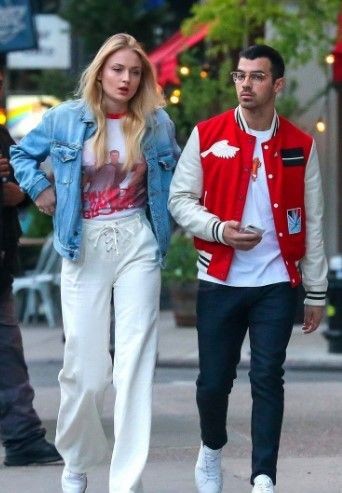 Game of Thrones'un Sansa Stark'ı Sophie Turner boşanıyor! Turner 4 yıllık eşi Joe Jonas boşanıyor! Ayrılığın şoke eden sebebi... - Resim: 2