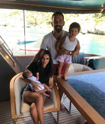 Aslıhan Doğan Turan ve Arda Turan çifti oğullarının at sevdası üzerine kesenin ağzını açtılar! 10'ar bin Euro'dan iki tane... - Resim: 11
