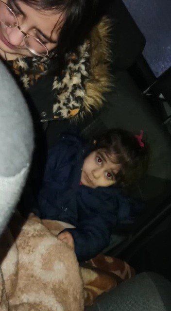 Son Dakika! Yeni günde enkazdan kurtarılan canlar umudu artırdı! 30. saatte bulunanlar, asker abileriyle konuşan çocuklar, uykusundan uyanan minik: Ne oluyor ya - Resim: 26