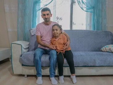 Medine Sayan'a çifte bayram sevinci: İçinde 500 bin TL'lik altın dolu bavulu kaybolmuştu! Sevindiren gelişme - Resim: 2