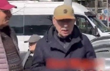 Şener Şen deliye döndü! Şen usta sanatçı Kayhan Yıldızoğlu'nun cenazesinde fotoğraf çektirmek isteyenlere sert çıktı! - Resim: 6