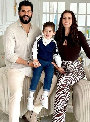 Fahriye Evcen ile Burak Özçivit'in küçük oğlu Kerem ilk kez görüntülendi! Karan Özçivit'in kardeşi bakın kime benziyor? - Resim: 7