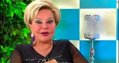 İlişki uzmanı Selin Karacehennem canlı yayında gay koca sorusu karşısında şaştı kaldı! Kandırılmış oluyorum, ne yapmalıyım?