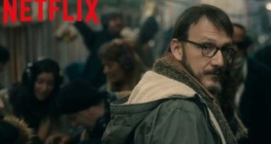 Netflix'in sevilen dizisi Sıcak Kafa'nın ikinci sezonu iptal mi? Başrol açıkladı, tepkiler peş peşe geldi