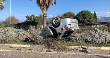 Antalya'da küçük çaplı mucize! Takla atan araçtan burnu bile kanamadan çıktı