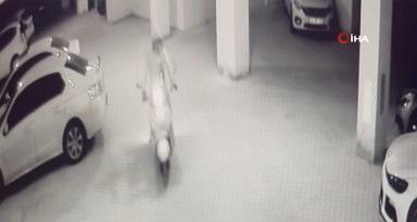 Apartman garajına girip 35 bin lira değerindeki motosikleti böyle çaldılar
