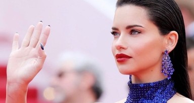 Süper model Adriana Lima doğumdan sonra aldığı kilolarla tanınamaz hale geldi
