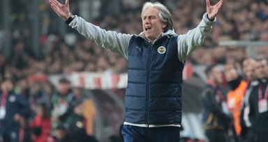 Jorge Jesus görüşme odasına! G.Saray maçı sonrası...