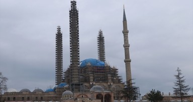 2021 yılında başlatılan çalışmalar kapsamında Edirne Selimiye Camii yenileniyor! Restorasyonu tamamlanan bölümler ibadet ve ziyarete açıldı