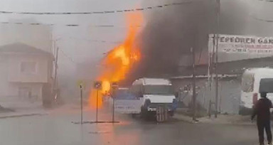 Tuzla'da kazı çalışmasında doğal gaz borusu patladı! Yaralı var