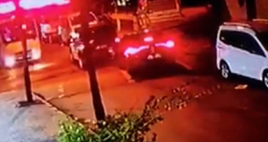 Vicdansız sürücü yaşlı adama çarpıp kaçtı