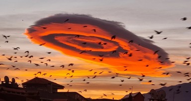 Bursa'da merceksi bulut görüldü! Dünyada gündem oldu: UFO'ya benziyor