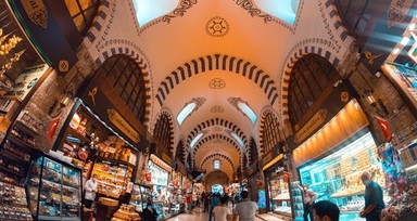 Dünyanın en büyük ve en eski çarşılarından olan Kapalıçarşı'nın restorasyon işlemleri tamamlandı!
