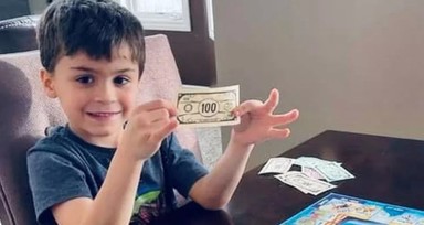 ABD'de 6 yaşındaki çocuk babasının telefonuyla 1000 dolarlık yemek siparişi verdi