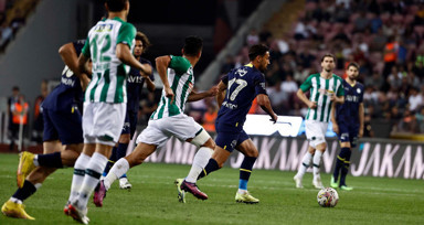 SON DAKİKA: Fenerbahçe - Konyaspor maçı ertelendi! 5 saat rötar sonrası TFF'den karar çıktı