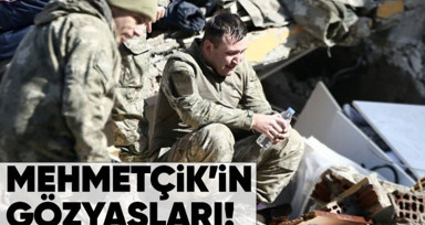 Hatay'ın Antakya ilçesinde yıkılan binaların arasından 30 saat sonra kurtarılan kadın Mehmetçik'i gözyaşlarına boğdu!