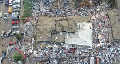 Kahramanmaraş'ta bir annenin yıkılışı! Kızı, 3 gün önce hediye ettiği evin altında kaldı “Kızıma ev değil mezar almışım”