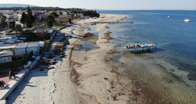 Çanakkale Boğazı'nda deniz suyu 20 metre çekildi: Bazı tekneler karaya oturdu!