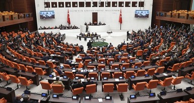 Meclis çalışmalarına devam edecek mi? AK Parti Grup Başkanvekili Bülent Turan'dan açıklama