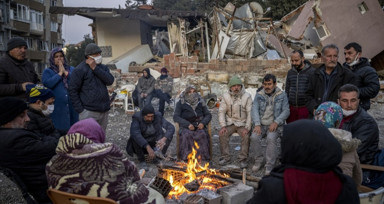 Kahramanmaraş merkezli depremlerdeki büyük yıkım fotoğraf kareleri ile bir kere daha ortaya çıktı
